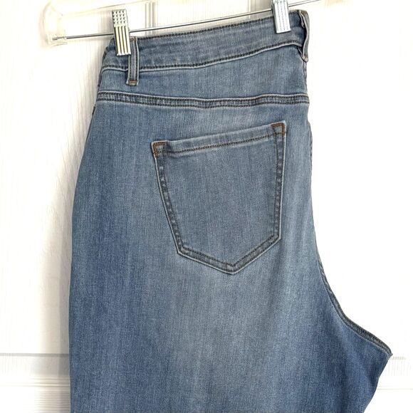 Lane Bryant Boyfriend Jeans Sz 18 (40x32)Light Wash Distressed Look New w/o Tags - Picture 11 of 16